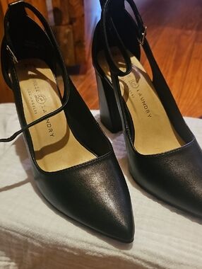 Musse & Cloud Black Pointed Ankle-Strap Block Heel Pumps